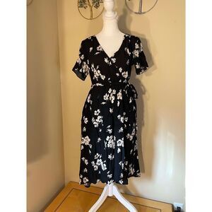 Gap Maternity Black White Floral Faux Wrap Belted Dress XS